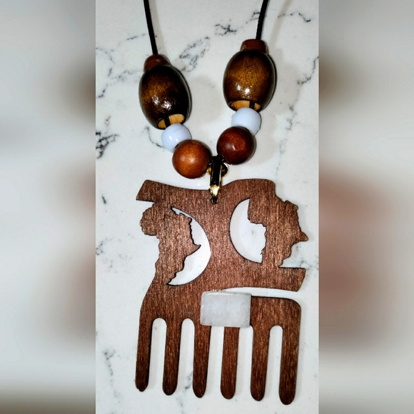 NEW 18" Wood Necklace Featuring Selenite Stone! Wood Beads. African Comb Design. - Picture 2 of 5